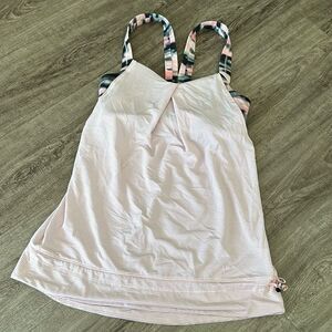 Lululemon size 2 top